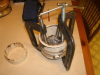 bacco press 009.JPG