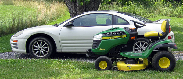 Garden20230628_7060_NewDeere_side_600.jpg